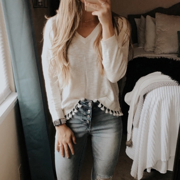 Madewell Tops - Madewell white globe fringe tassel top